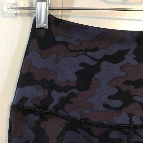 Splits59 Black Multi Camouflage Mesh Panel Mid Rise Yoga Active Ankle Legging XS - Picture 4 of 10